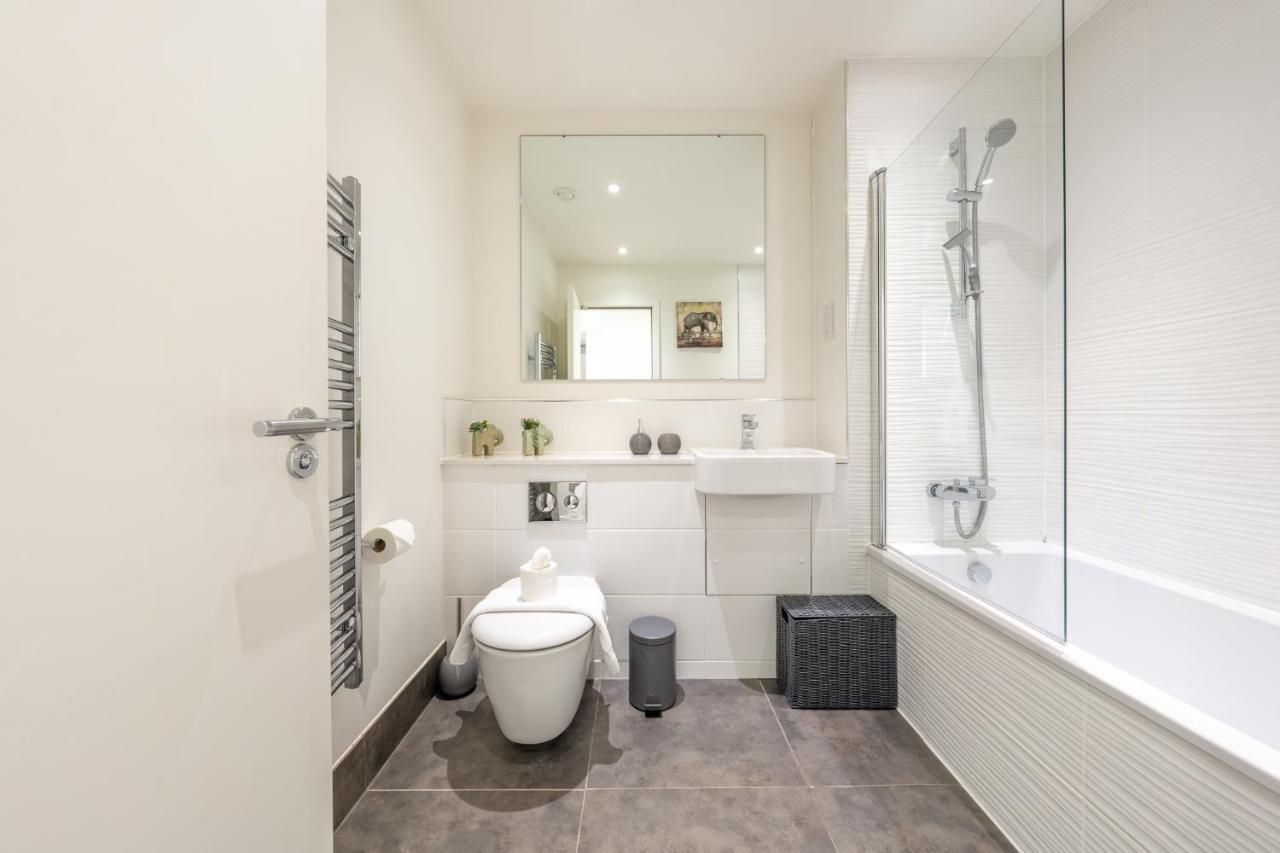 Luxury One Bedroom Serviced Apartment In The Heart Of Bedford Extérieur photo